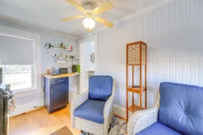 Relax Fireside: Retreat 1 Mi to Davis Ferry - Innenbereich