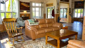 Cedar Hill Lodge - Hall