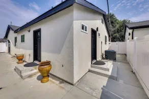 Dog-friendly Duarte Vacation Rental w/ Smart TV! - Innvendig