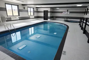 Super 8 by Wyndham Salina I-70 - Pool