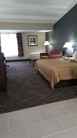 Quality Inn & Suites Danbury near University - Vue de la chambre