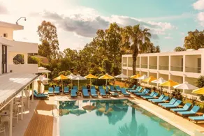 Nasos Hotel & Resort - Basseng