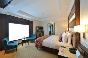Ramada Plaza Chennai - Room