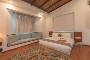 tusker trail corbett - Room