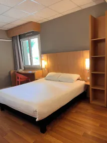 Hôtel Ibis Vitré Centre - Værelse