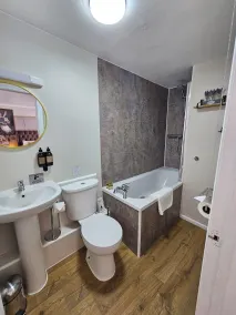 Creates - Bathroom