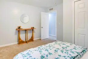 4 Mi to Michigan Stadium: Cozy Home w/ Fire Pit! - Zimmer