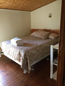 Maple Grove Cottages - Room