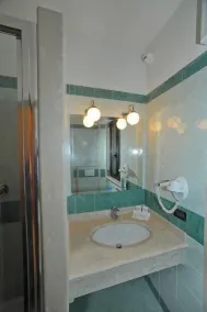 Hotel L'Aquila - Salle de bain
