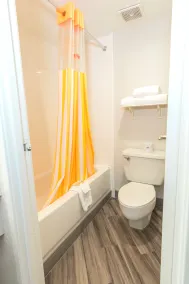 La Quinta Inn by Wyndham Clute Lake Jackson - Salle de bain