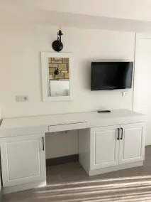 Victoria Hotel and Lounge - Room