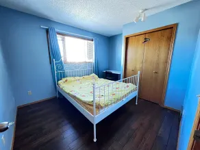 Calgary Hawkwood service resident - Camera