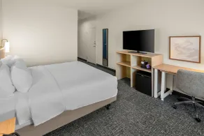 Spark by Hilton Grand Island - Habitación