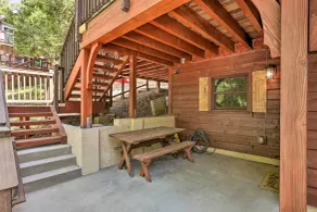 Steps to Lake: Cabin w/ Deck in Lake Arrowhead - Interior