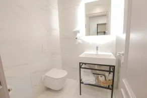 OLIA Residence - Badezimmer