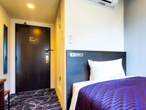 HOTEL LiVEMAX Yokohama Stadium Mae - Rum