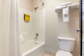Best Western Plus Northwind Inn & Suites - Salle de bain