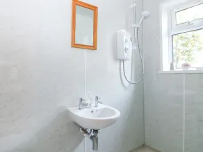 Pier Cottage - Bathroom