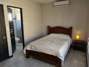 1 New modern 2 bed suite with shared pool - Chambre