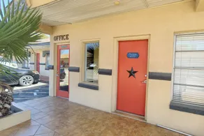 Sunset Lodge Elgin near US 290 by Hotel O - Reception