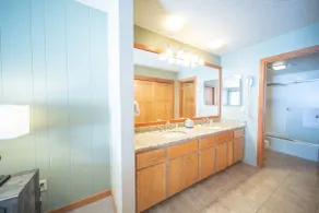 Lenawee 1738 by SummitCove Lodging in Colorado - Badezimmer