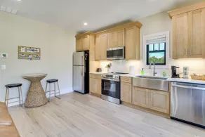 Walkable North Georgia Hideaway! Modern Suite - Innenbereich