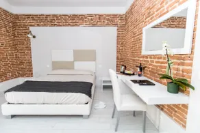 Le Suite - Camera