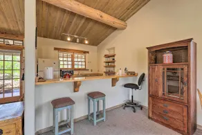 Hike & Relax: Prescott Studio w/ Thumb Butte Views - Interiør