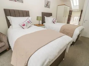 The Turnip Barn - Rom