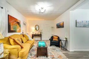 Lakeview Vacation Rental - Walk to Crystal Lake! - Interiør