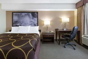 Super 8 by Wyndham Niagara Falls by the Falls - Room
