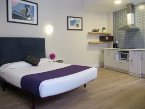 Mayerling Bisbe Urquinaona - Chambre