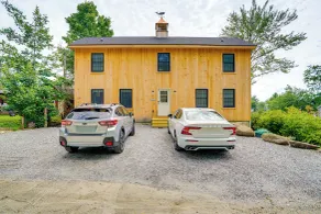 Lakefront Hinsdale Home ~ 10 Mi to Pittsfield! - Innenbereich