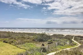 Beachfront Serenity in Galveston! Group-Ready Home - Interiør