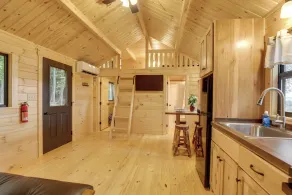 Scenic Deck & Grill: Middlebury Center Retreat! - Interiør