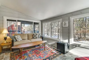 Center Ossipee Cabin w/ Game Room & Fire Pit! - Interiør