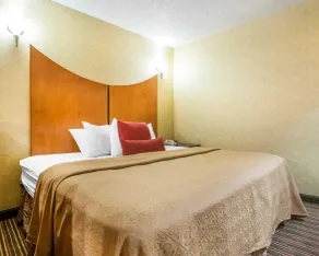 Quality Inn & Suites North-Polaris - Chambre