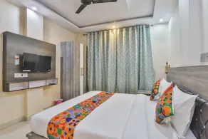 FabHotel LS Grand - Nr Banaras Railway Station - Chambre