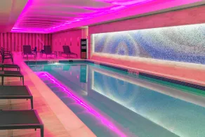 Courtyard by Marriott Buffalo Downtown/Canalside - Piscine