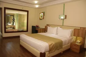 Gokulam Park Hotel & Convention Centre - Room