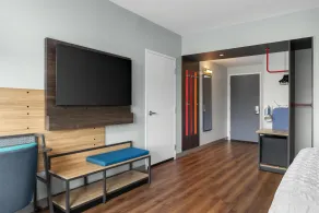 Tru By Hilton Burlington, Nj - Room