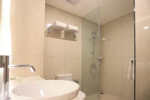 Luxury Inn Arion Hotel - Bathroom