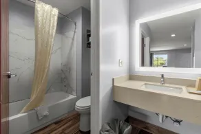 Express Inn & Suites Westwego - Badeværelse