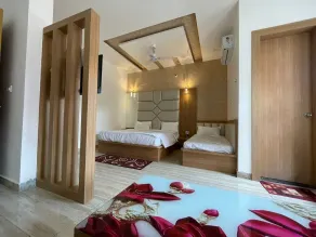 Hotel B P Emerald - Zimmer