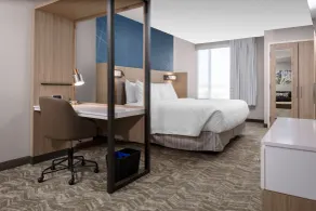 SpringHill Suites Kansas City Airport - Room