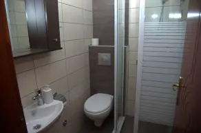 Studios Giannakis - Bad