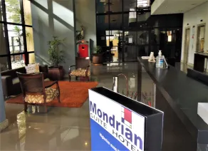 Mondrian Suite Hotel - Reception