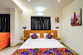 FabHotel Casa Grand - Room