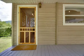 Candler Cabin w/ Deck & Mount Pisgah Views! - Interior