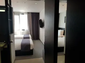 Vella Suite Hotel - Camera